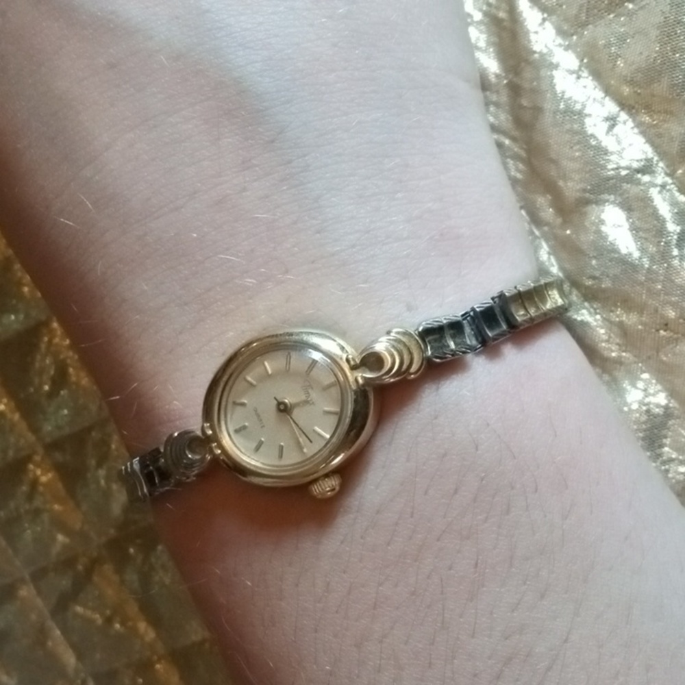 Vintage  gold Timex quartz watch